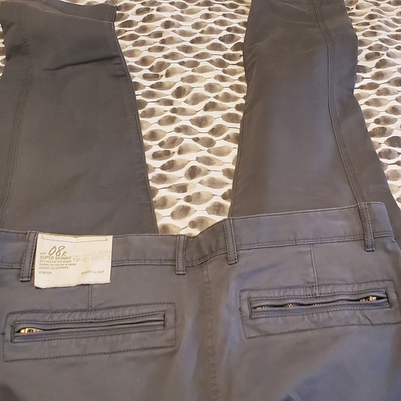GAP Women's Khakis - Picture 7 of 8